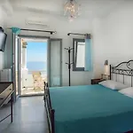 Ianthi Boutique Skyros