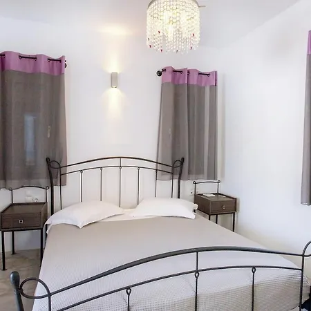 Ianthi Boutique * Skyros